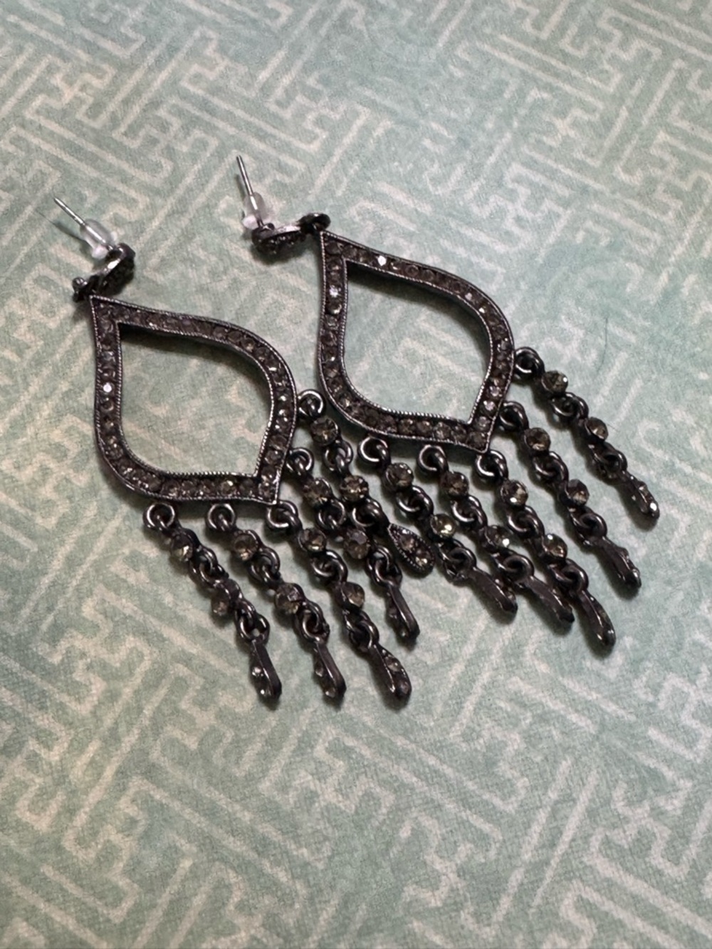 GUNMETAL AND RHINESTONES EARRINGS